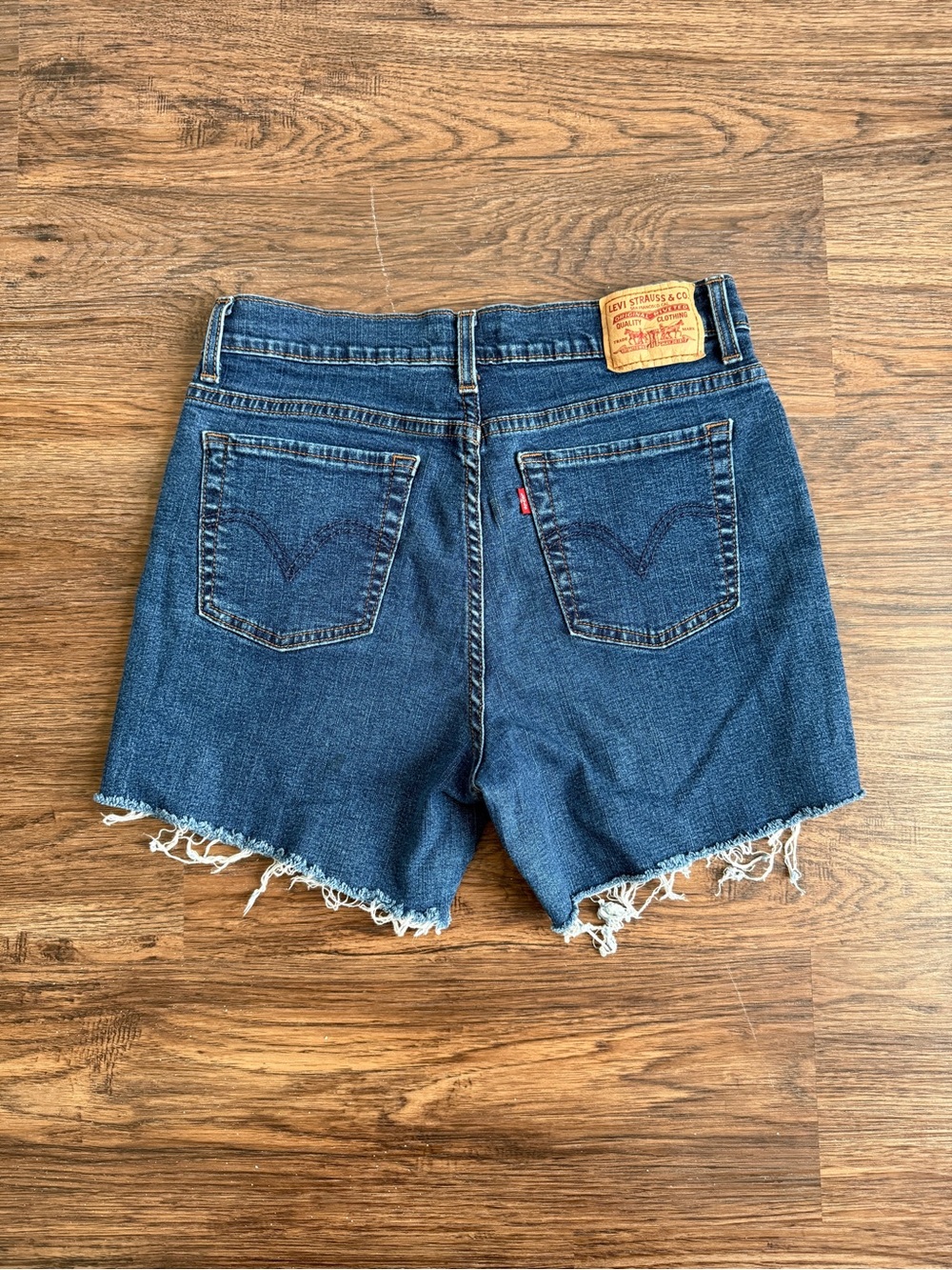 Levi’s Denim Jean Stretchy Cut Off Shorts Size 12 Women’s